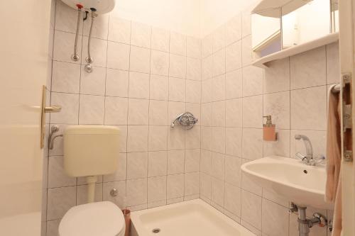 One-Bedroom Apartment with Terrace image 6