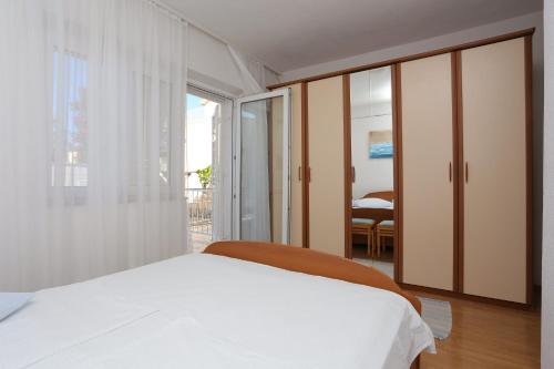 One-Bedroom Apartment with Terrace image 10