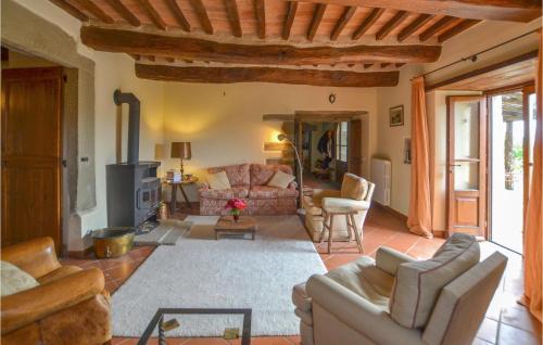 Gorgeous Home In Anghiari With Outdoor Swimming Pool