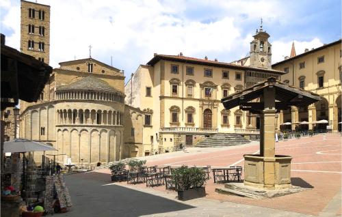 Gorgeous Home In Anghiari With Outdoor Swimming Pool