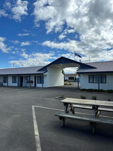 Eastland Pacific Motor Lodge