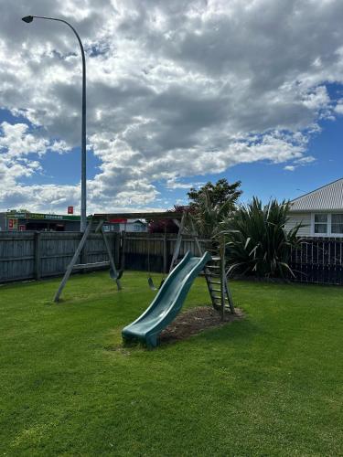 Eastland Pacific Motor Lodge in โอโพทิกิ