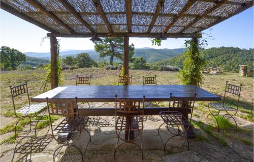 Gorgeous Home In Anghiari With Outdoor Swimming Pool