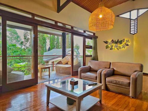 Villa Klub Bunga by The Batu Room Type - Four-Bedroom House Villa Klub Bunga by The Batu Room Type - Four-Bedroom House