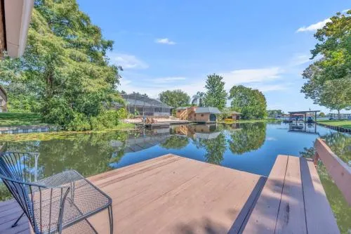 Best of Both Worlds Lakehouse photo 2