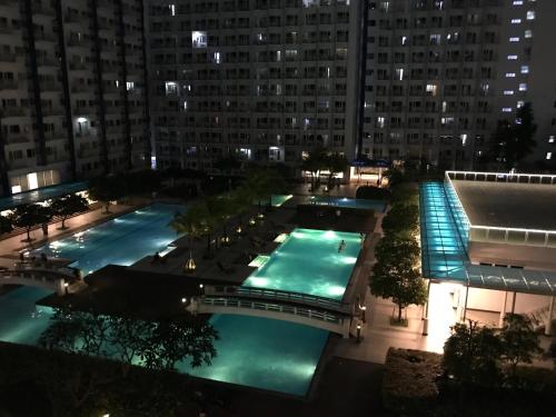 Stylish 1BR in Jazz Makati with Netflix Fast WiFi and Mall Access, Metro Manila