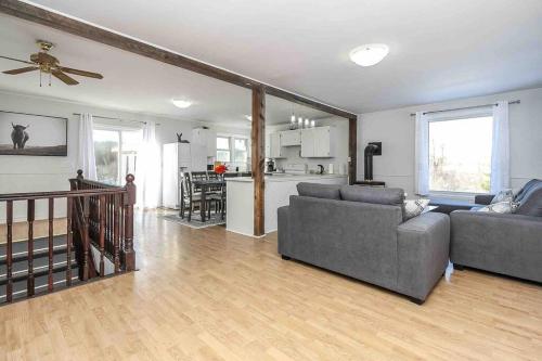 Farm House in Oro-Medonte (ON)