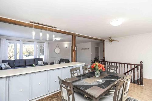 Farm House in Oro-Medonte (ON)