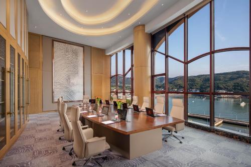 Crowne Plaza Zhoushan Seaview, an IHG Hotel