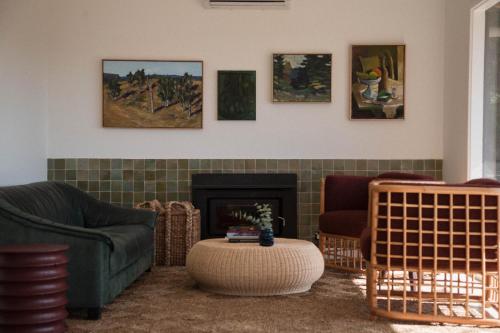 Log Box Red Hill Log Box Red Hill