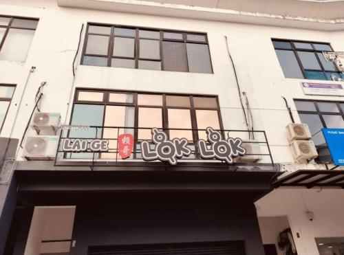 Sky Tree Studio Apartment at Bukit Indah, Johor Sky Tree Studio Apartment at Bukit Indah, Johor