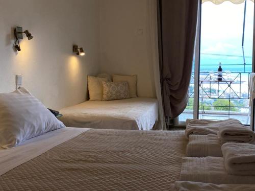 Triple Room with Sea View image 4