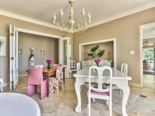 Devonport House - Constantia - image 6