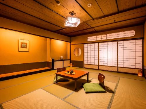 Japanese-Style Room