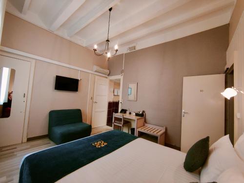 Will's Hotel in นาร์บอน