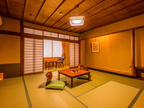 Standard Japanese-Style Room with Bathroom and City View