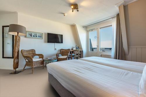 Strandhotel Noordzee - image 9