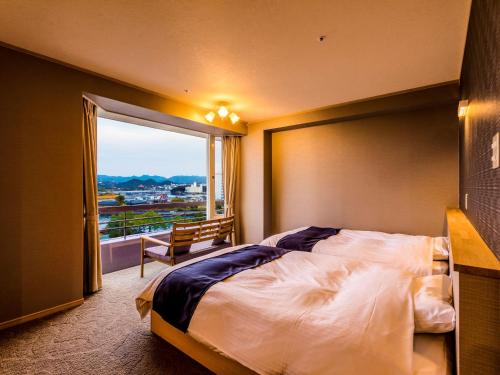 Superior Room with Tatami Area and Bay View