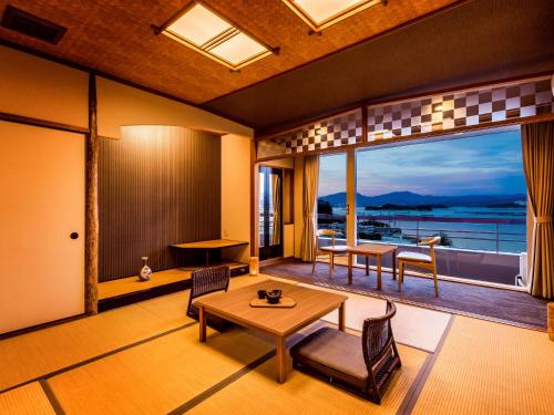 Standard Japanese-Style Room with Shower and Bay View