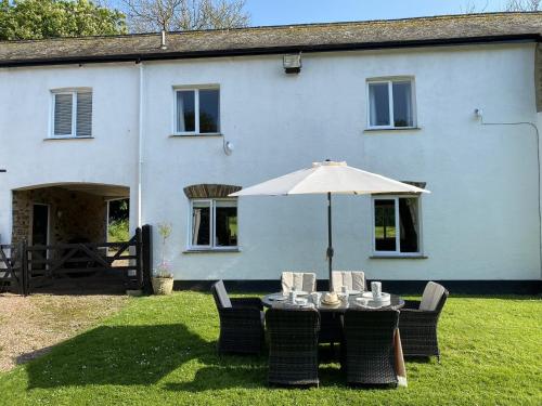 The Old Rectory Cottages - Six Luxurious Cottages Set In Grounds With Indoor Pool