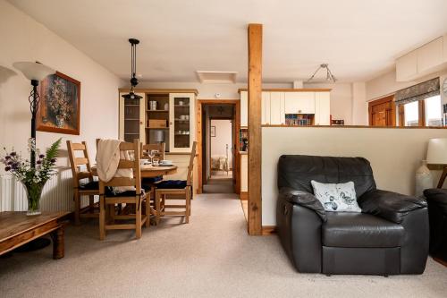 The Old Rectory Cottages - Six Luxurious Cottages Set In Grounds With Indoor Pool