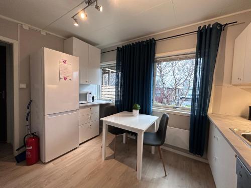 Зручності, Fin sentral leilighet i Lakselv! in Лаксельв