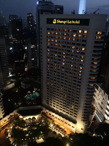 Vortex Star klcc apartment - image 14