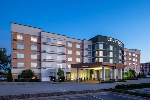 Courtyard by Marriott Charleston Downtown/Civic Center