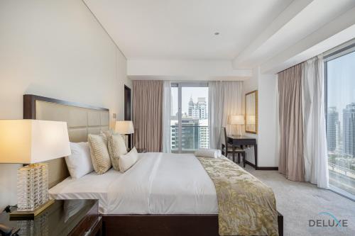 Marina Canal Views 2BR Unit Next to Marina Mall, The Address Residences, Dubai Marina by Deluxe Holiday Homes, Dubaï (photo 6)