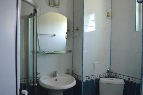 Family Hotel Coral - image 4