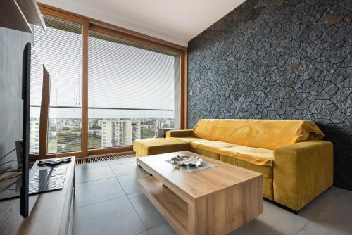Metro Imielin 13th Floor Apartment by BookingHost, Warsaw