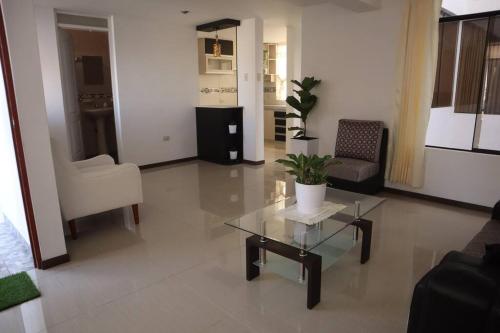 Departamento Bromelia House