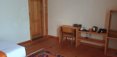 Deluxe Twin Room room in Om Amriti