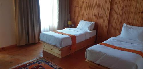 Deluxe Twin Room image 4