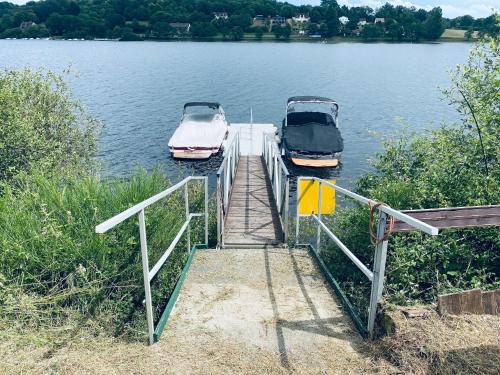 Studio au bord du lac d'Eguzon