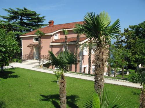 Villa Raisa