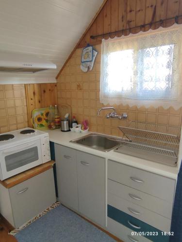 Σοφίτα Μαρτά (Σοφιτα Μαρτα) in Аджія Апостолі