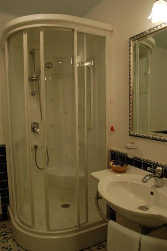Hotel Bougainville - image 8