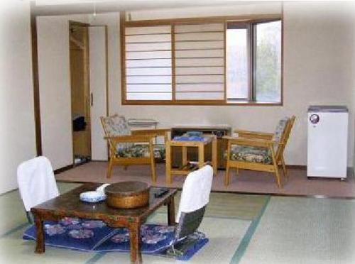 Japanese-Style Room