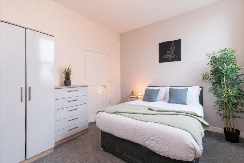 cheerful double en-suite with free wifi - Accommodation - Derby