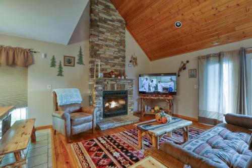 Smoky Mountain Getaway cabin in Cosby, USA