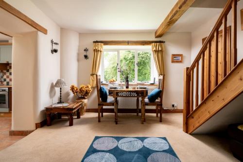 The Old Rectory Cottages - Six Luxurious Cottages Set In Grounds With Indoor Pool