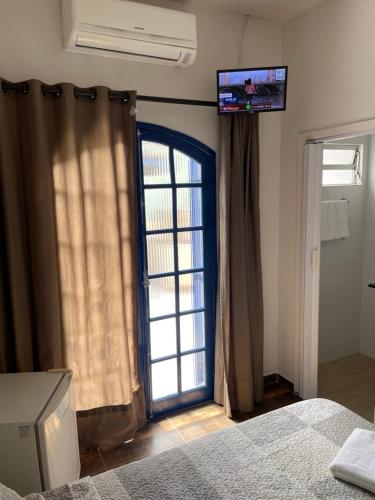 Standard Double Room image 3