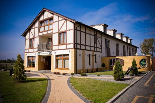 Cedrowy Dworek - Accommodation - Cedry Wielkie