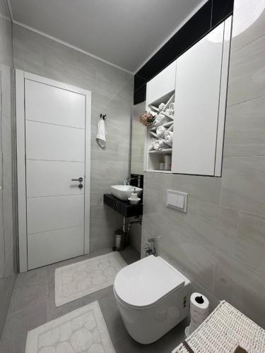 Grey Igloo Apartment Grey Igloo Apartment