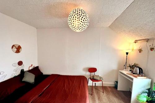 Double Bed for 2 in Champagne (Shared Toilet) - Location saisonnière - Châlons-en-Champagne