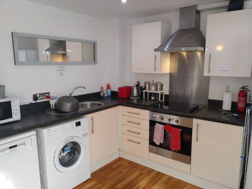 The Bath House Apartments - Free 1st breakfast - FREE parking - image 10