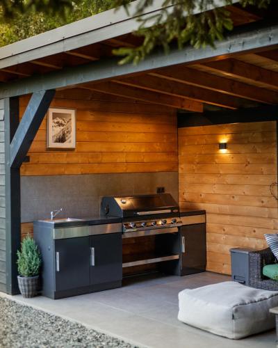La Brazi - Hot Jacuzzi River and Luxury for Families, Porumbacu de Sus (zdjęcie 10)