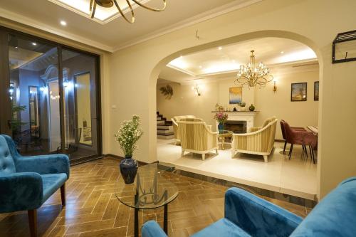 Luxury Garden Villa with premium spa 4 bedrooms Ciputra