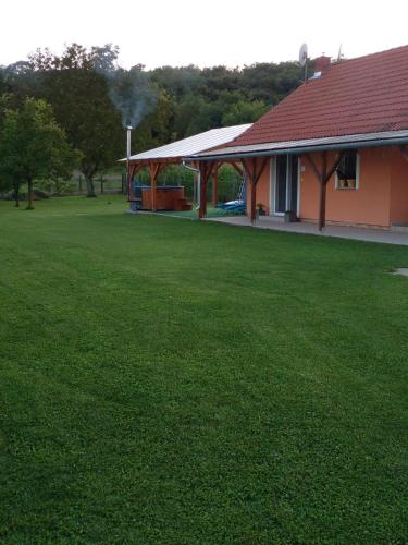 Mónika Apartman Zalaszabar photo 4